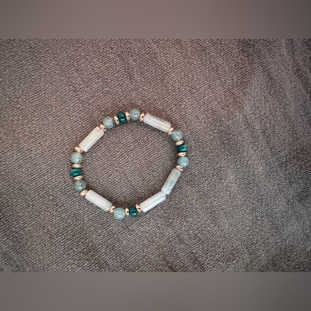 Francesca Collections Children’s Mint Green Beaded Bracelet, Small